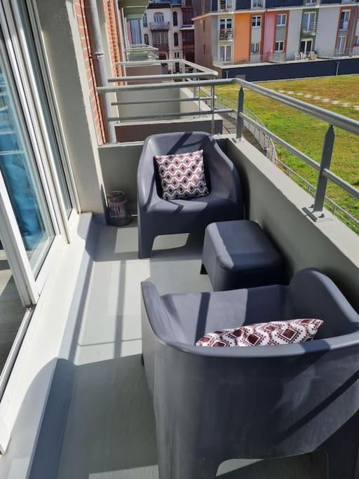 Trimaran Studio 10 Metres De La Plage Avec Balcon/Terrasse Mers-les-Bains Exterior photo