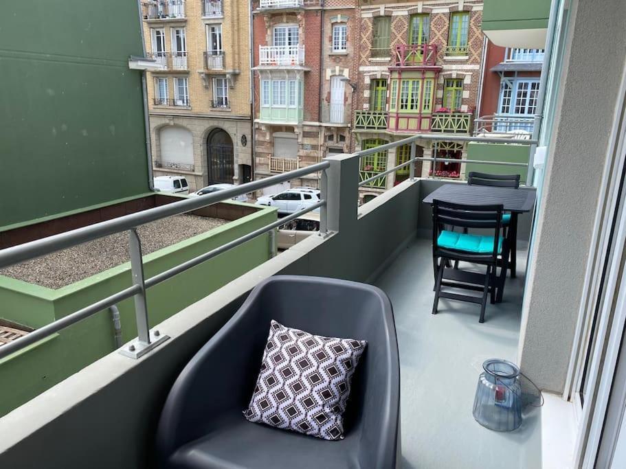Trimaran Studio 10 Metres De La Plage Avec Balcon/Terrasse Mers-les-Bains Exterior photo